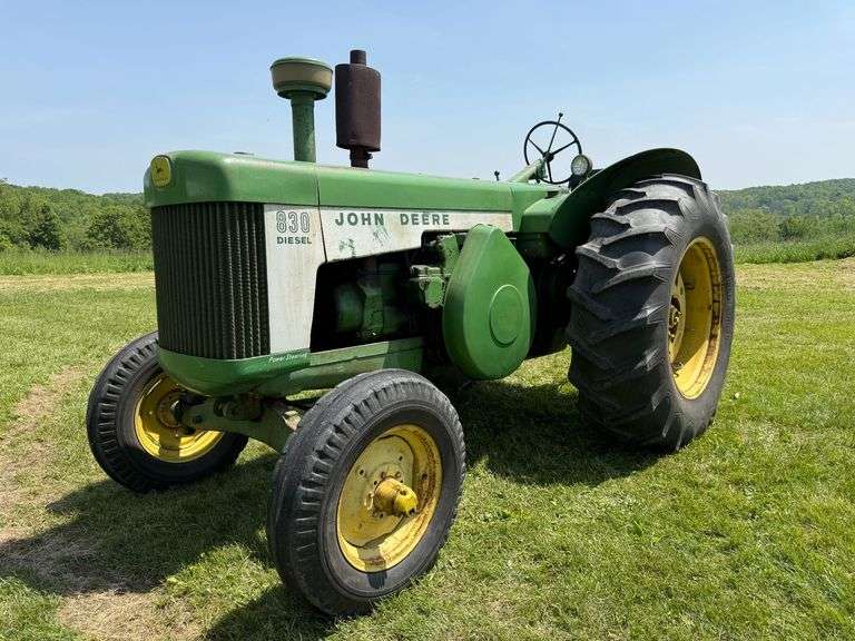 Original John Deere 830 SN:6668 image