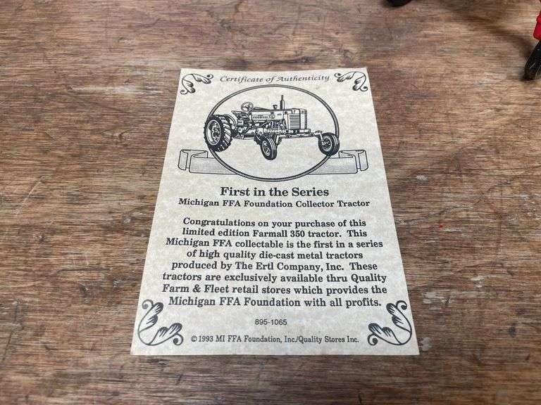 1/16 Farmall 350 1993 michigan FFA NIB Ertl