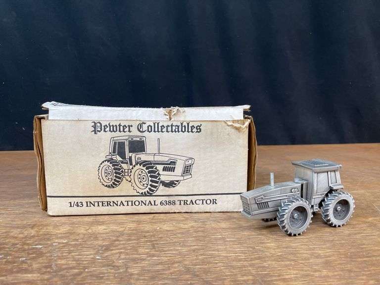 1/43 IH 6388 Pewter NIB SC image