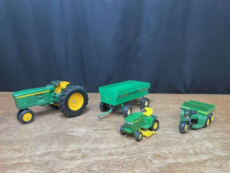 (4) 1/16 John Deere 3020, L&G, Wagon, ATM 600 image