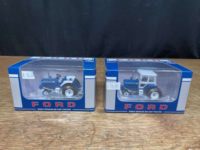 (2) 1/64 Ford 9000 NIB SC image