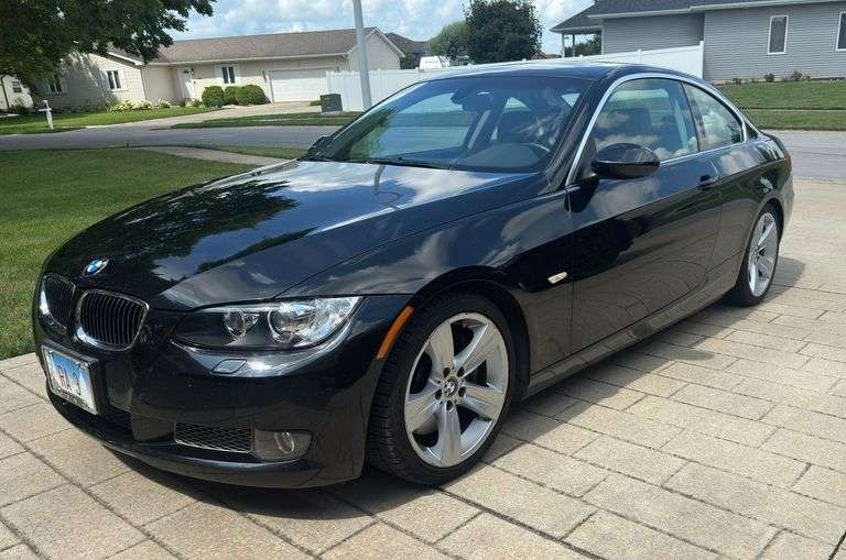 2008  BMW  335i image