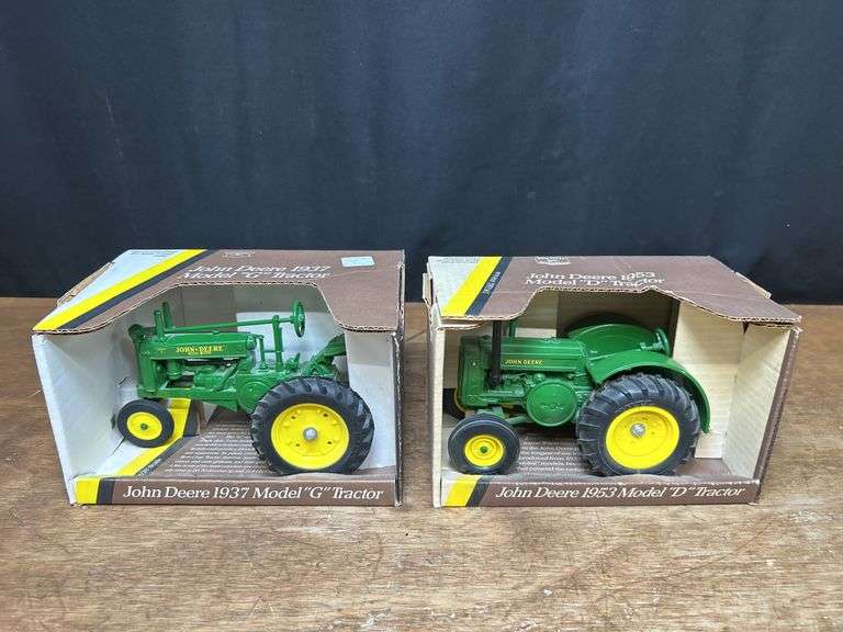 (2) 1/16 John Deere G + D NIB Ertl image