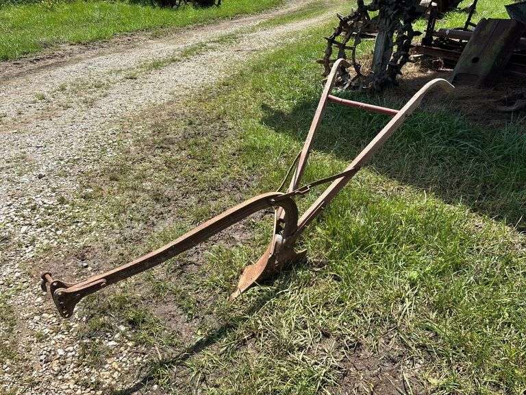 Oliver 6” Walking Plow image