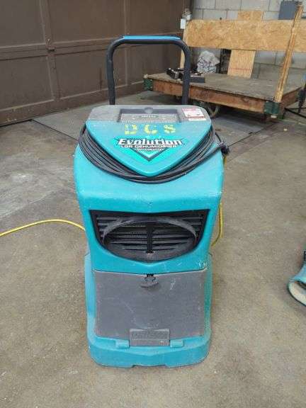 (1) Dri-eaz Evolution LRG Dehumidifier