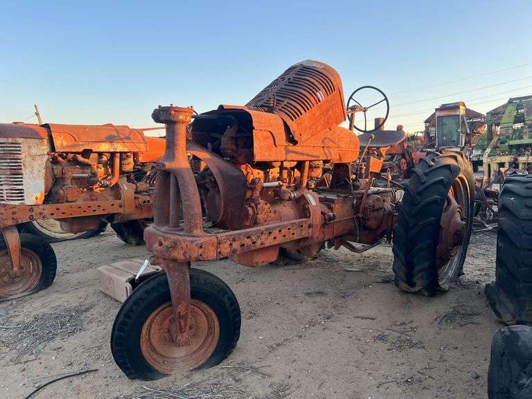Farmall M image