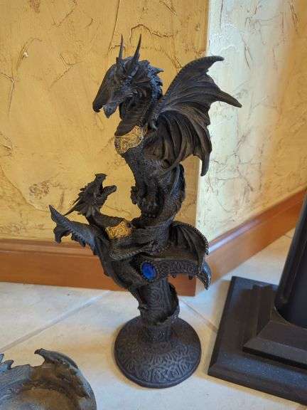 Dragon Decor