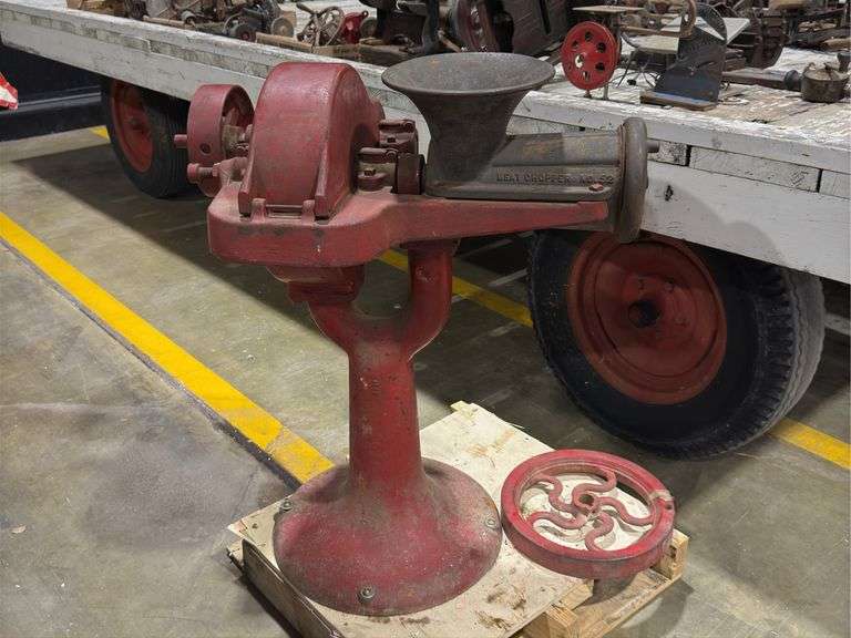 The "Meat Chopper No. 52" Hobart image