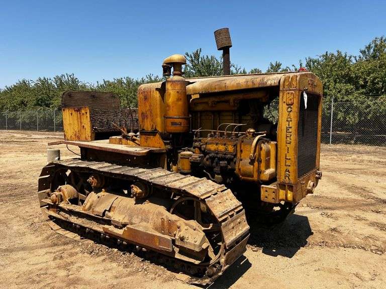 Caterpillar D6 image