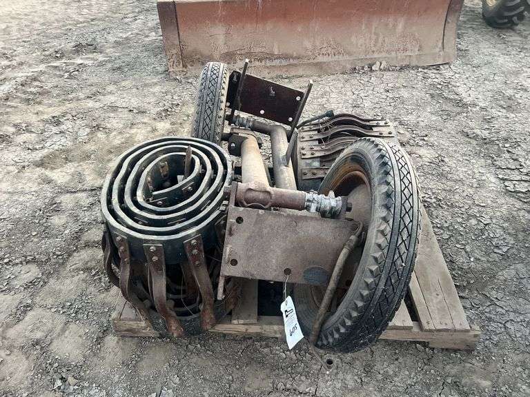 Fordson Rubber Tracks Conversion Kit image