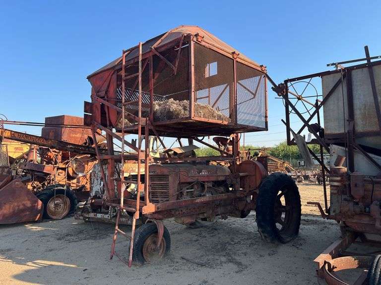 Farmall M Cotton Picker image