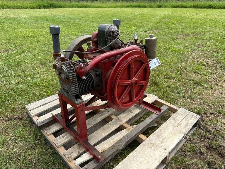Opposed Engine image