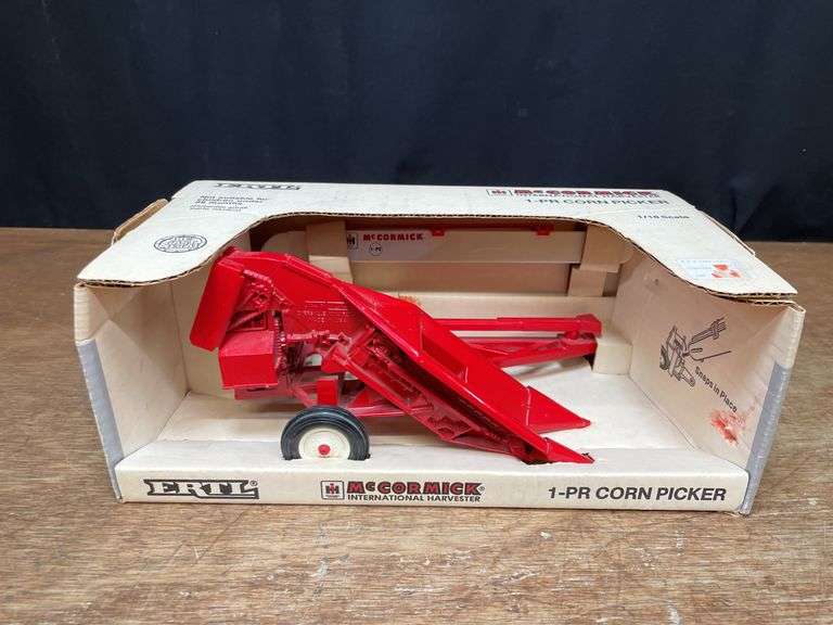 1/16 McCormick Corn Picker NIB Ertl image