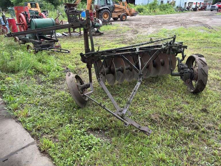 Case 10 Disc Plow