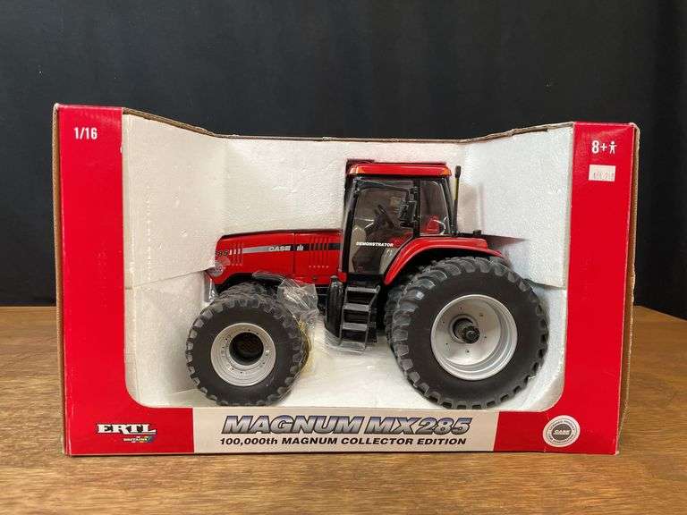 1/16 Case-IH Magnum MX285 Collector NIB Ertl image