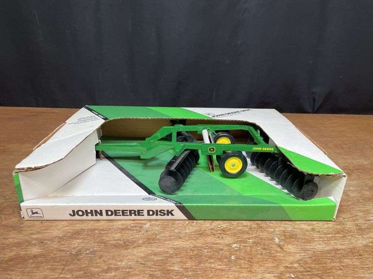 1/16 John Deere Disk NIB Ertl image