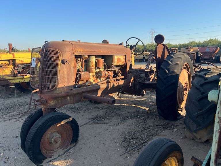 Oliver 70 Parts Tractor image