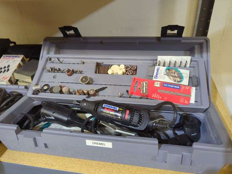 Dremel Lot - Dremels/Attachments/toolboxes