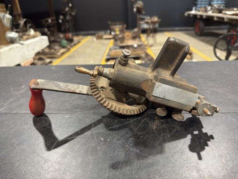 Hand-Crank Armature Recutting Tool image