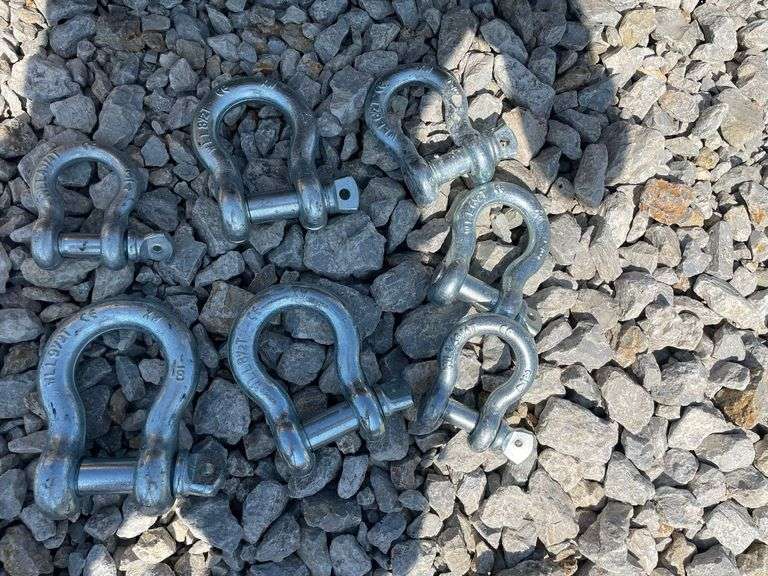 (7) Pins and Clevis image