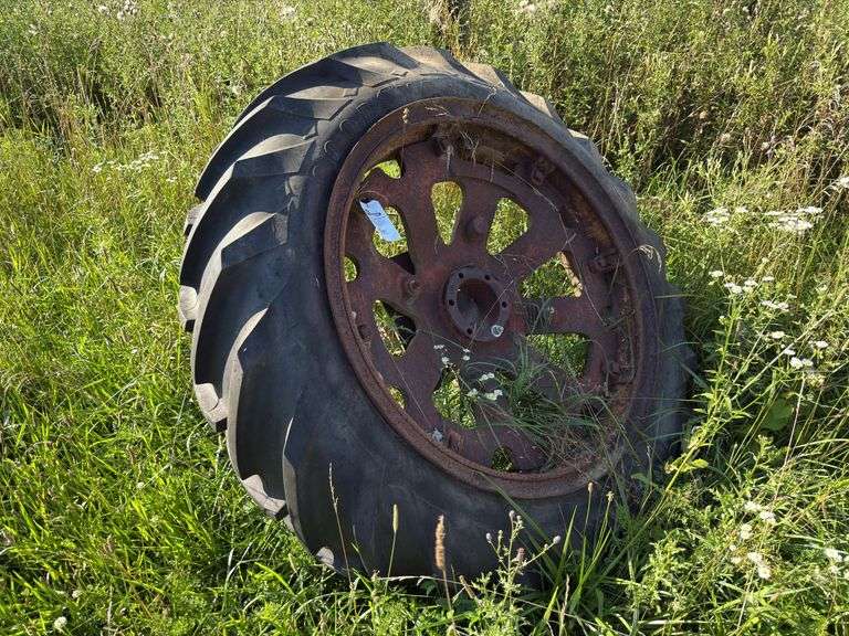 Farmall F-20 Rear Wheel image