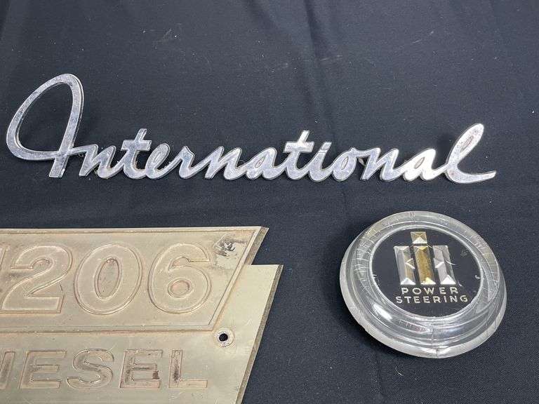 (5) IH Badges