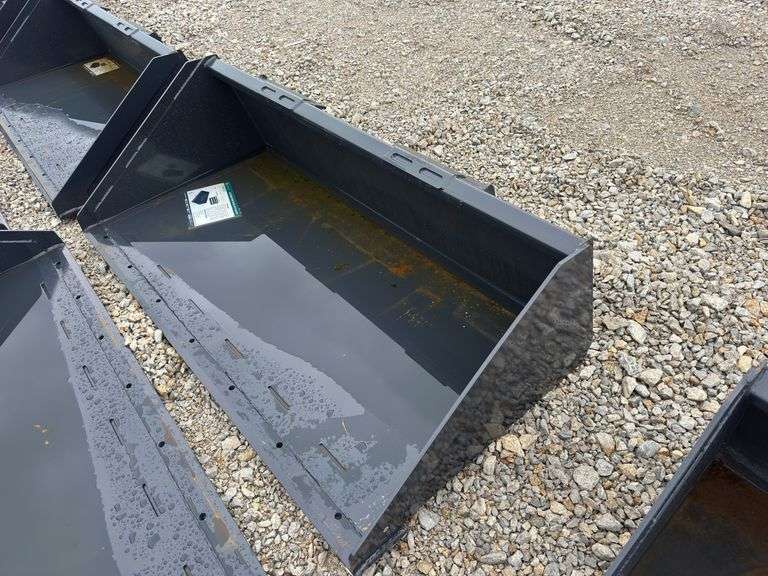 72" Track Duty Bucket image