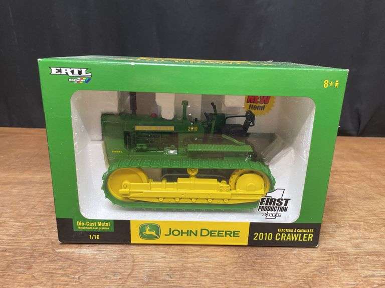 1/16 John Deere 2010 Crawler NIB Ertl image