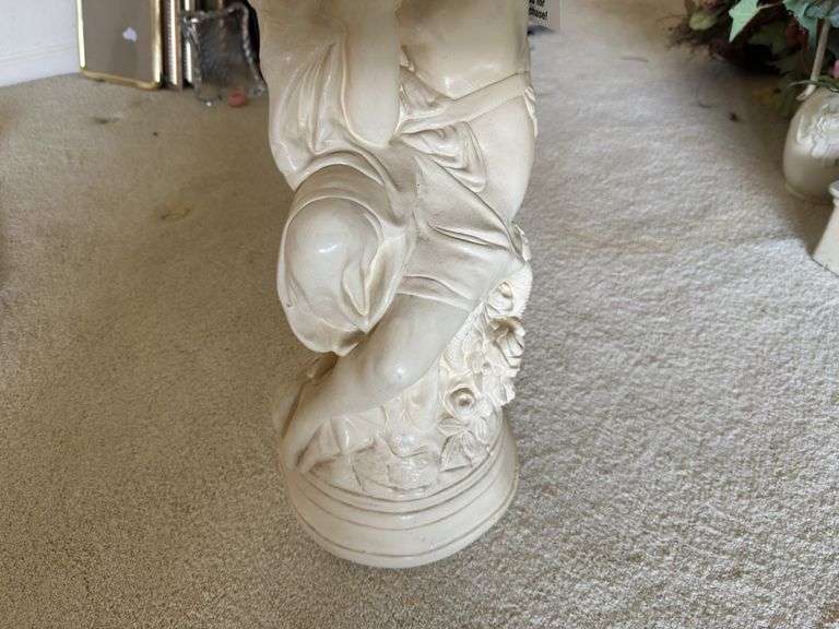 Statue - Women Pot Holding