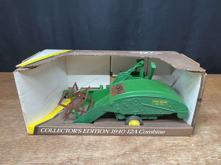 1/16 John Deere 12A Combine 50th Anniversary NIB Ertl image