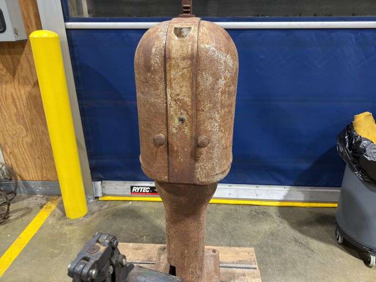 T-8 Gas Pump image