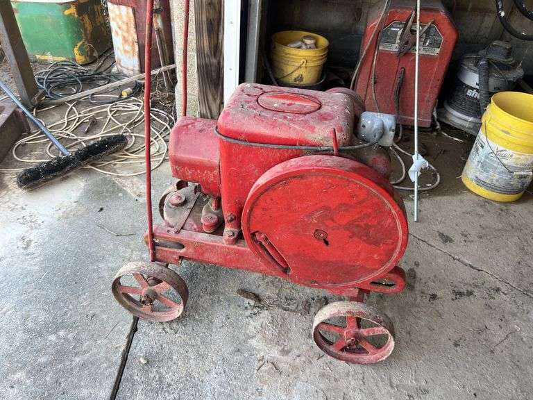 International Harvester LB Engine image
