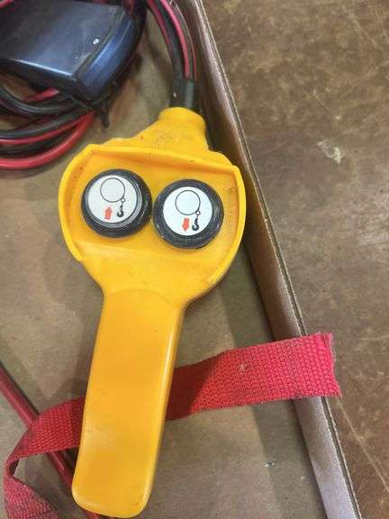 2,000 Lb 12V Winch