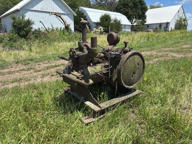 1934 John Deere W113 Stationary Engine image