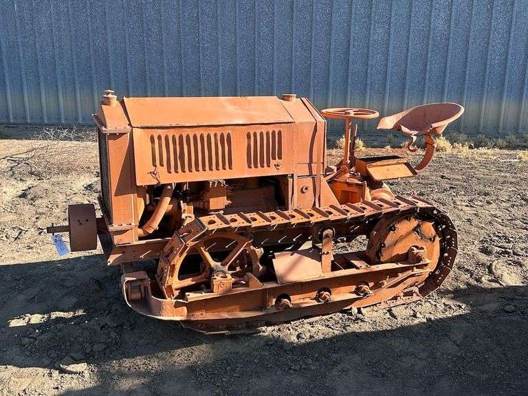 Cletrac Model W image