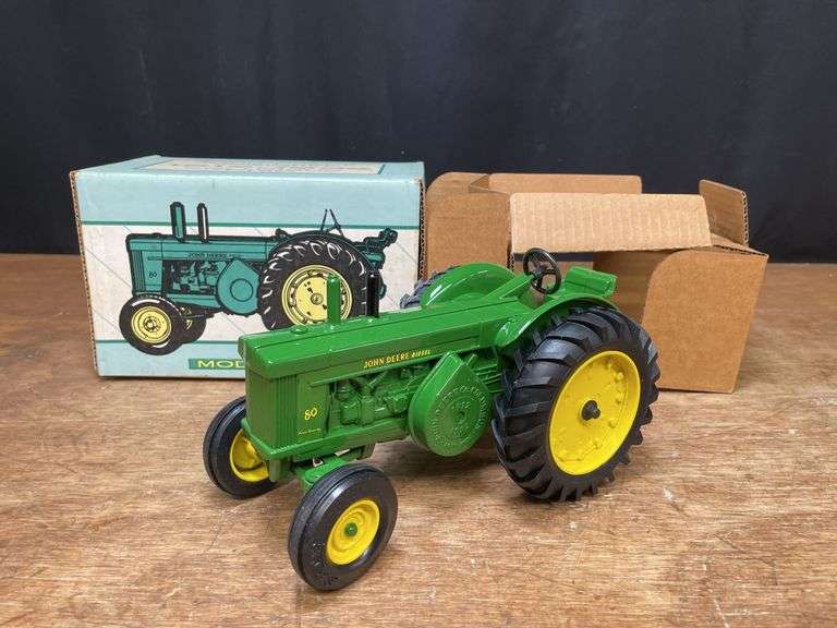 1/16 John Deere 80 1992 Columbus NIB Ertl image