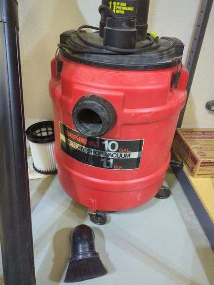 Genie Wet/Dry Vac - 10Gal .