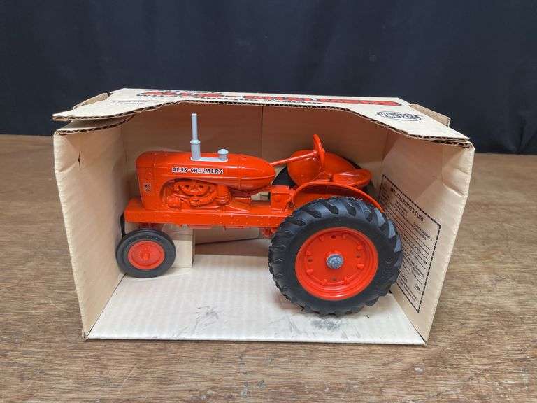 1/16 AC WD45 NIB Ertl image