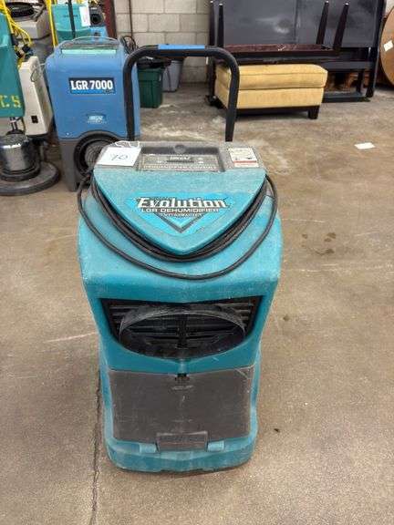 Drieaz Dehumidifier Console Model # F292-SM Total Hours 6263 image