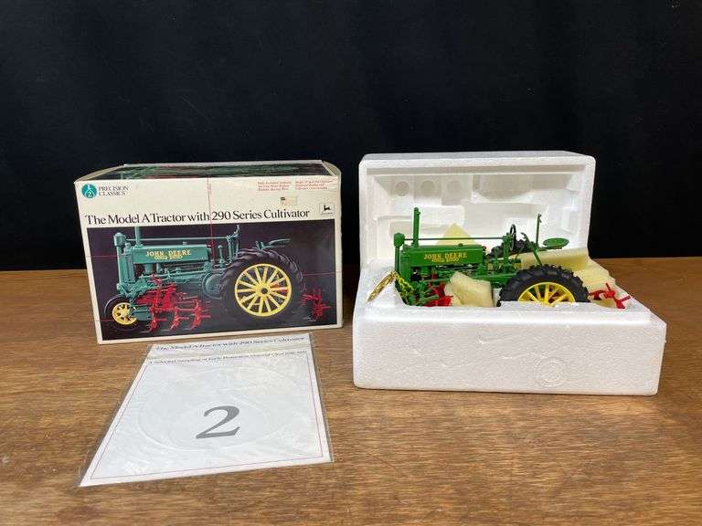 1/16 John Deere A w/Cultivators Precision NIB Ertl image