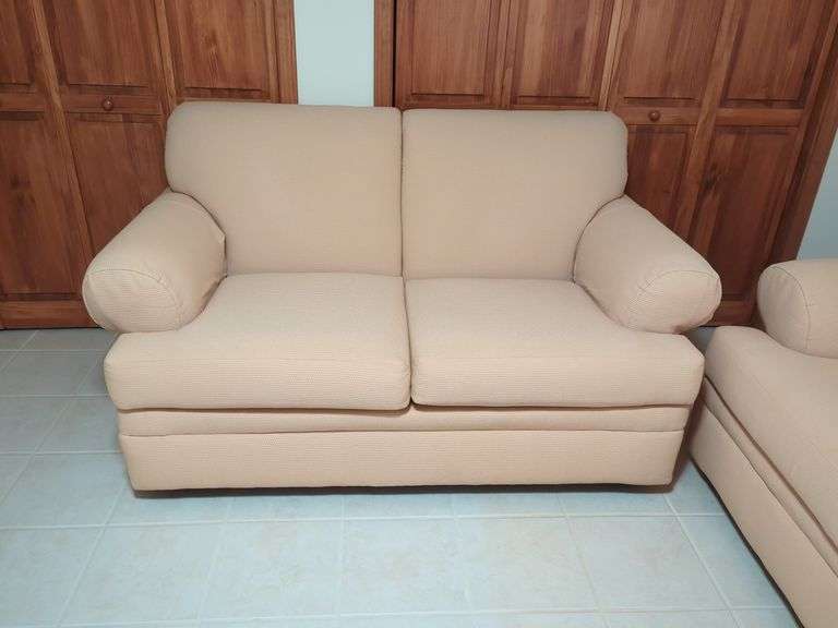 Rowe Furniture - Matching Sleeper Sofa and Love Seat Lot