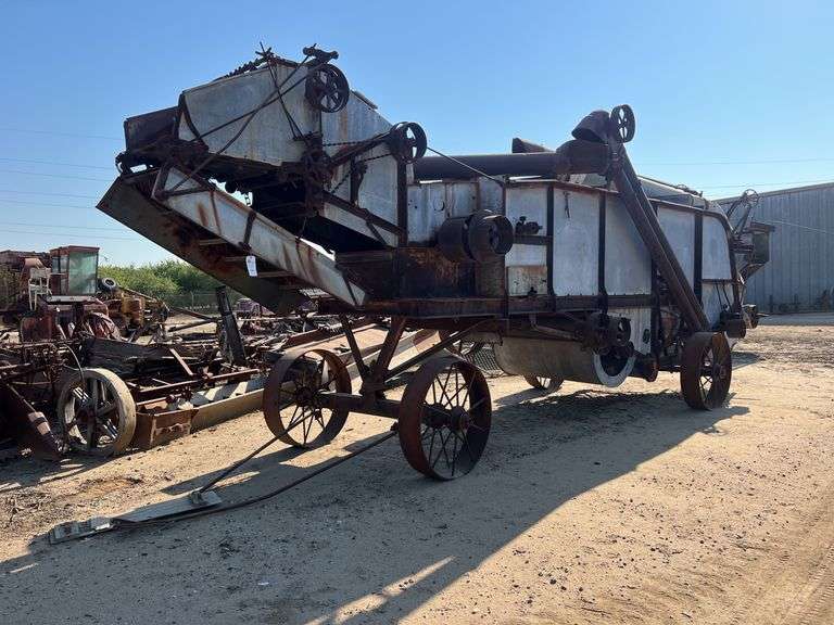 Threshing Machine image