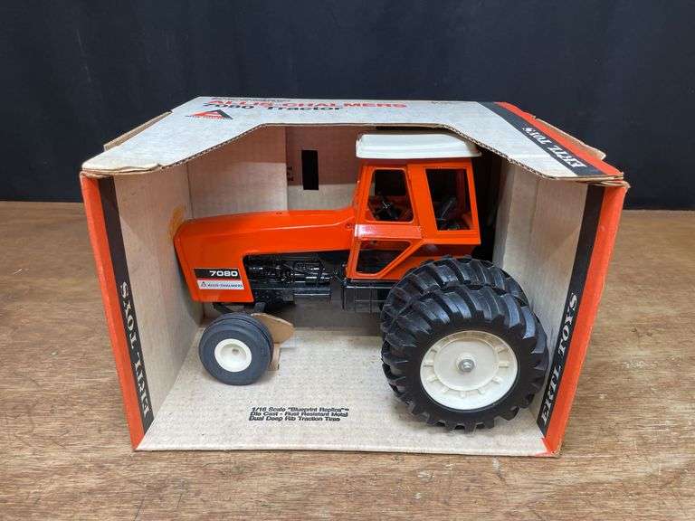 1/16 AC 7080 NIB Ertl image