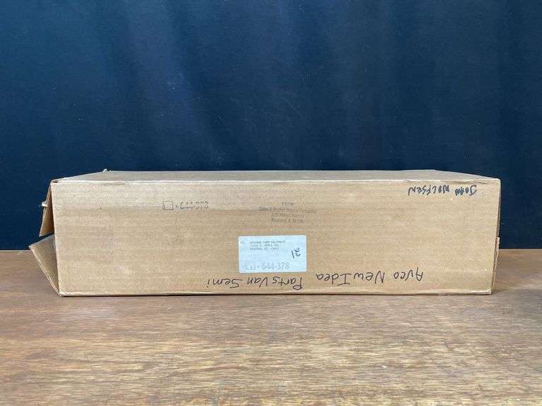 AVCO New Idea Semi NIB NyLint
