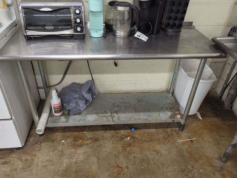 NSF Gridmann Stainless Top Table - 5 ft