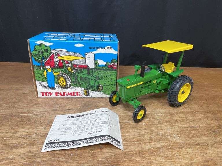 1/16 John Deere 4010 1993 NFTS NIB Ertl image