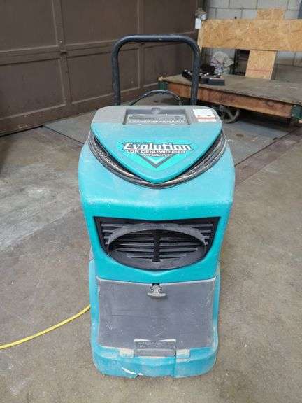 (1) Dri-eaz Evolution LRG Dehumidifier