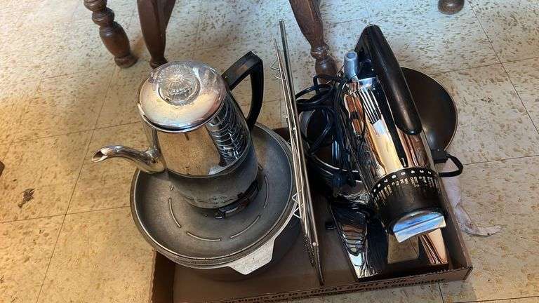 Stand Mixer, Kettle, and Roasting Pan