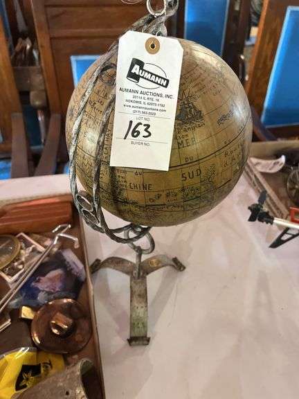 Globe & More