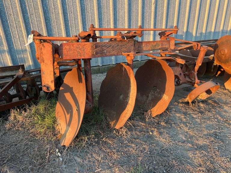3 Bottom Disc Plow image